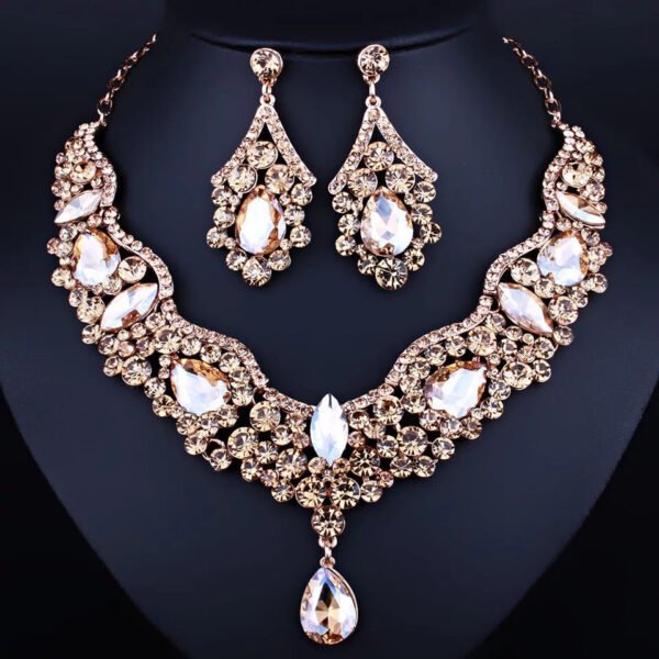 Parure doré et strass doré
