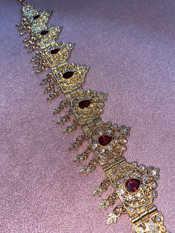 Bijoux de front rouge et doré – Image 3