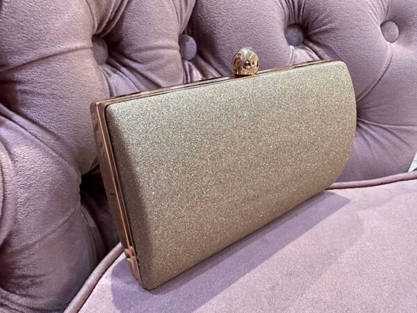 Clutch rigide doré