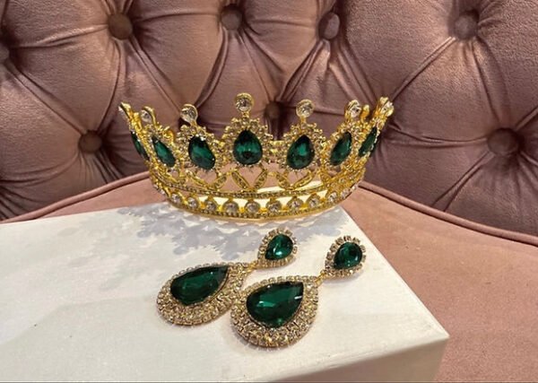 Ensemble de bijoux doré vert