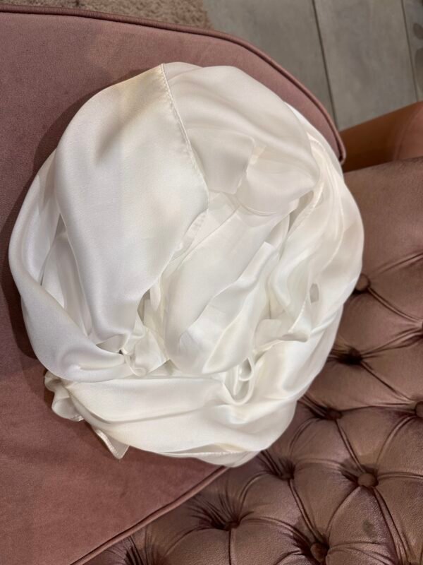 Étole / châle satin blanc cassé – Image 3