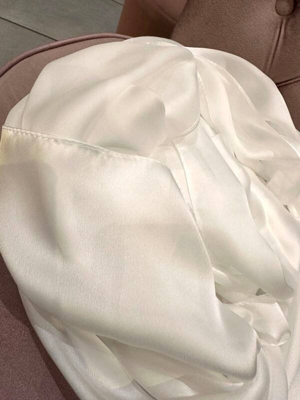 Étole / châle satin blanc cassé – Image 2