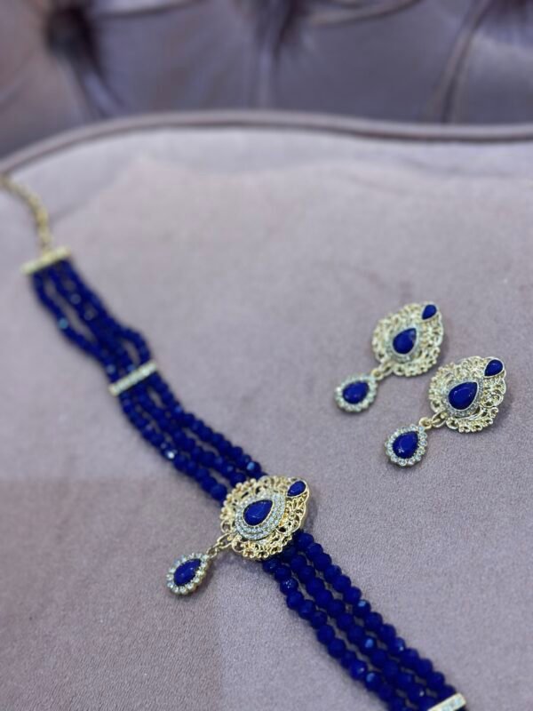 Parure ras de cou bleu et doré – Image 3