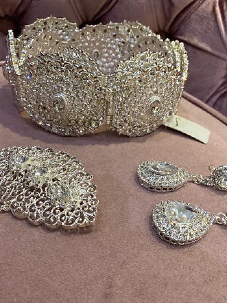 Ensemble de bijoux Foka1